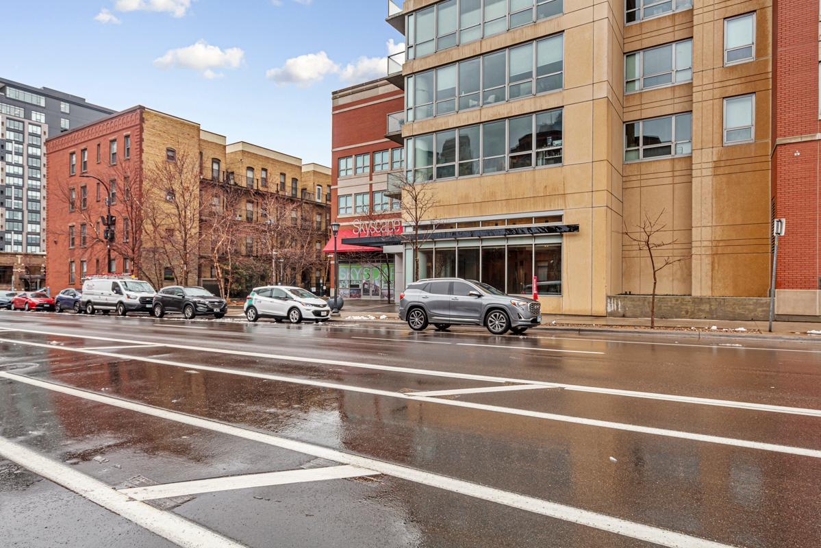 929 Portland Avenue Unit: 406