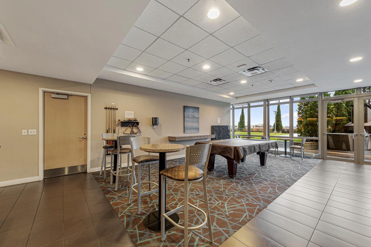 929 Portland Avenue Unit: 406