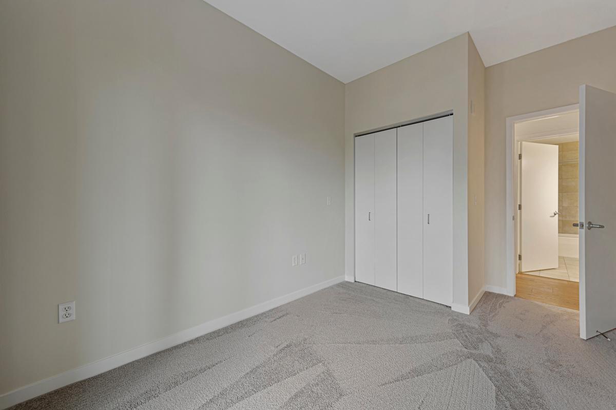 929 Portland Avenue Unit: 406