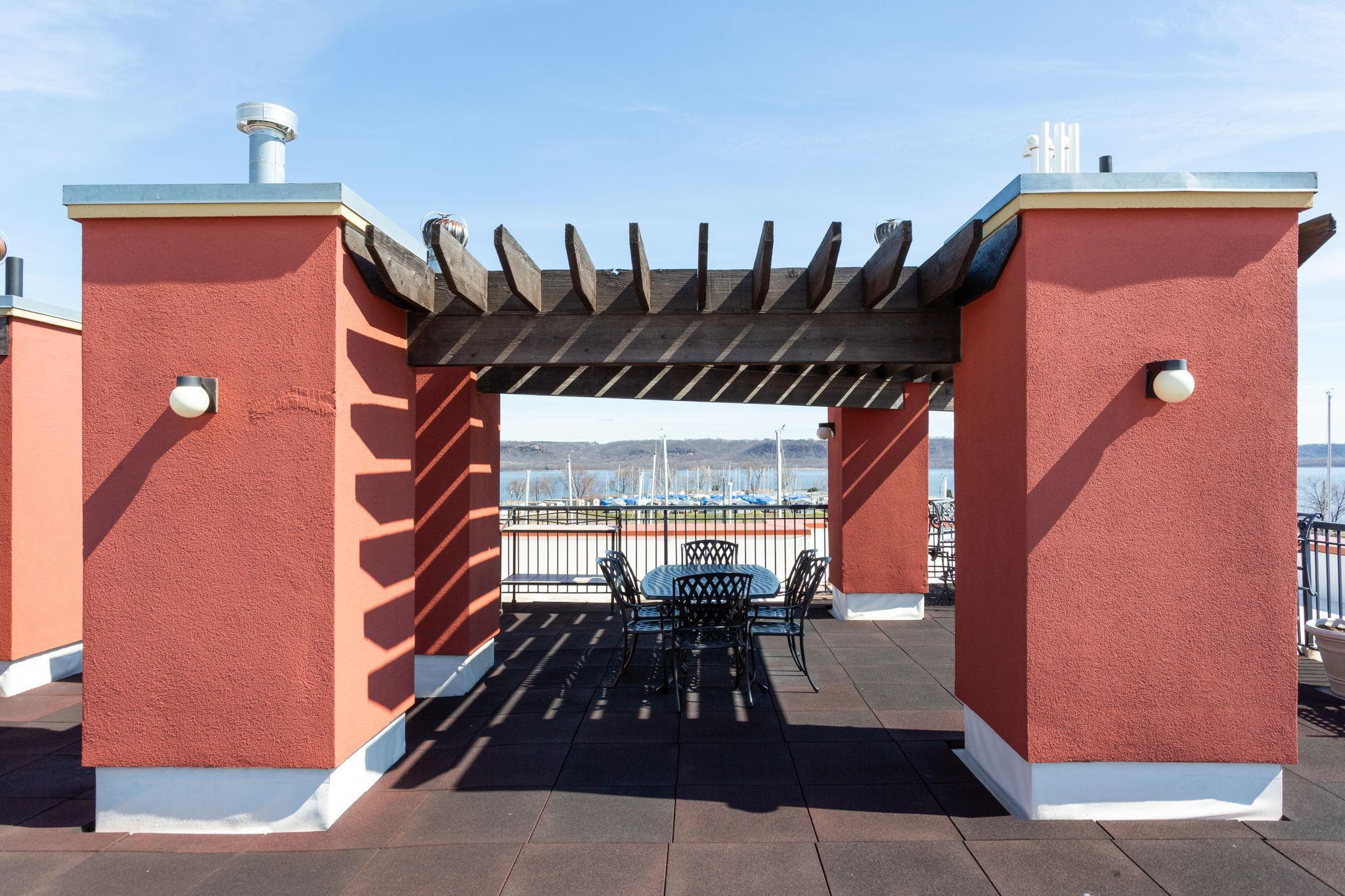 101 S Washington Street Unit: 303