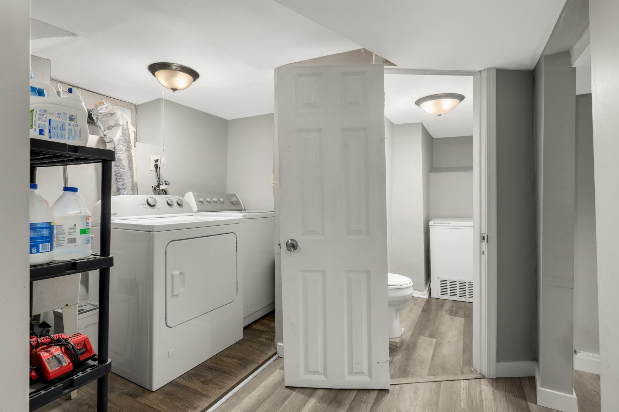 1329 Newton Avenue N