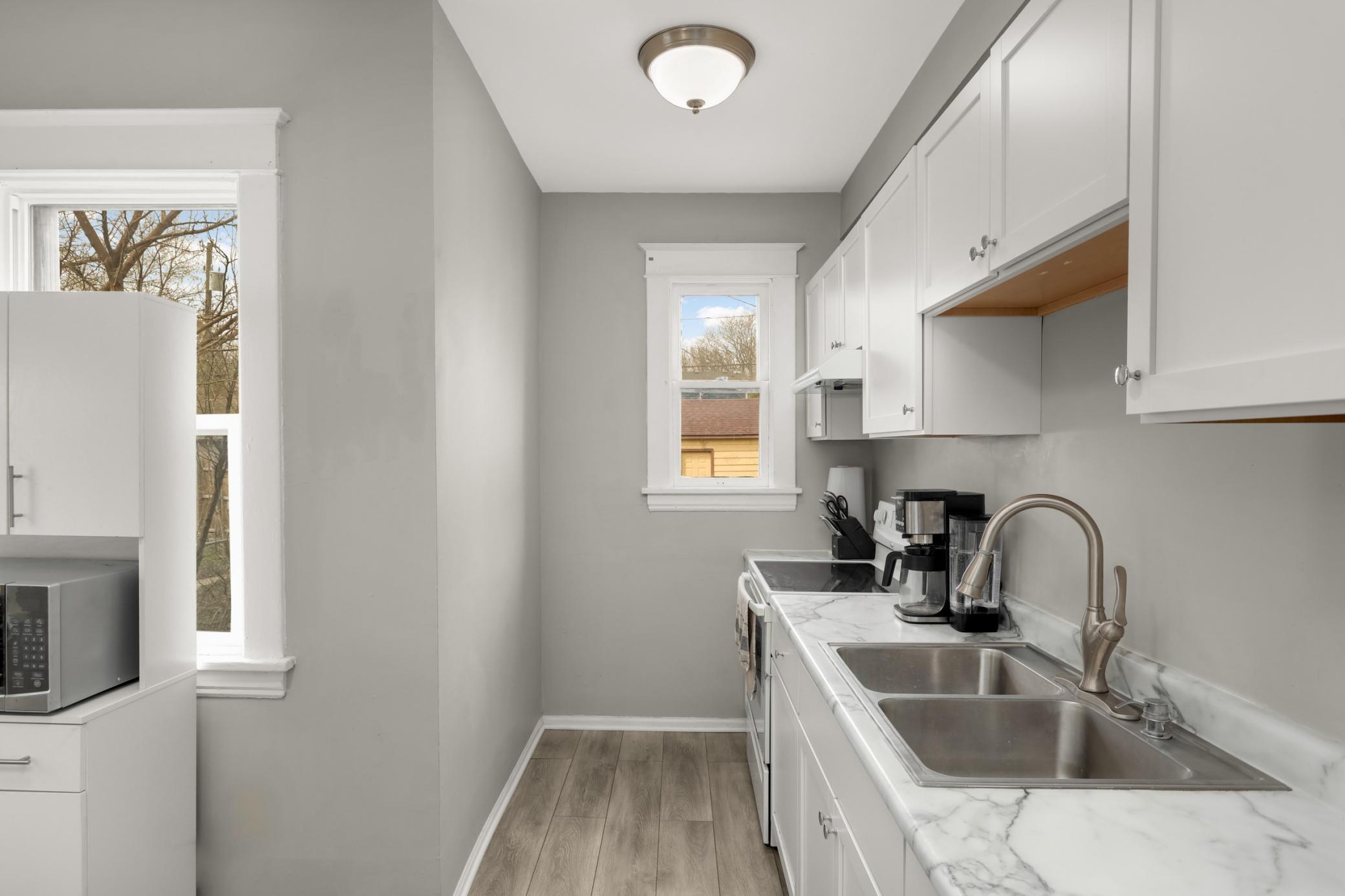 1329 Newton Avenue N