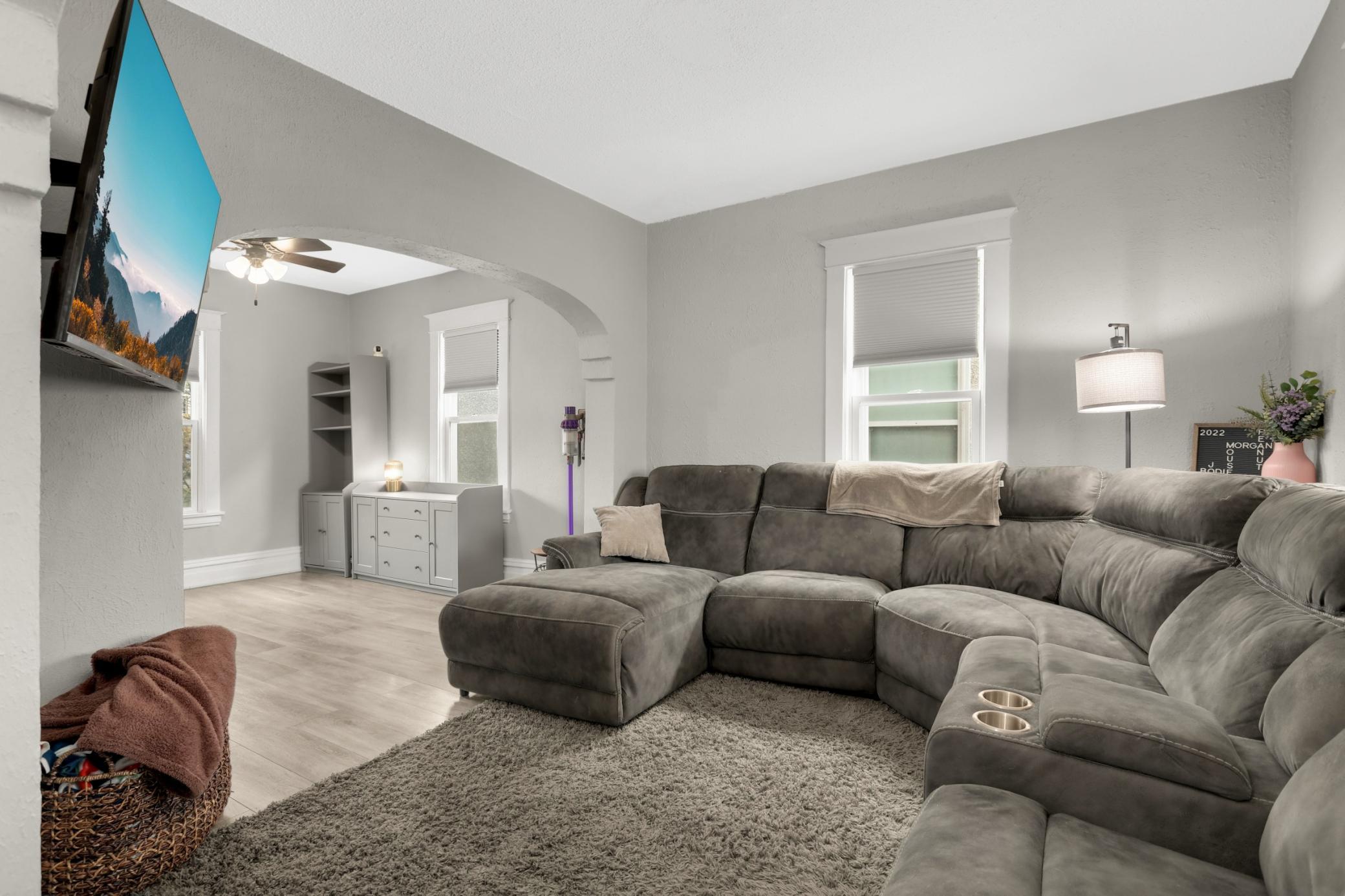 1329 Newton Avenue N