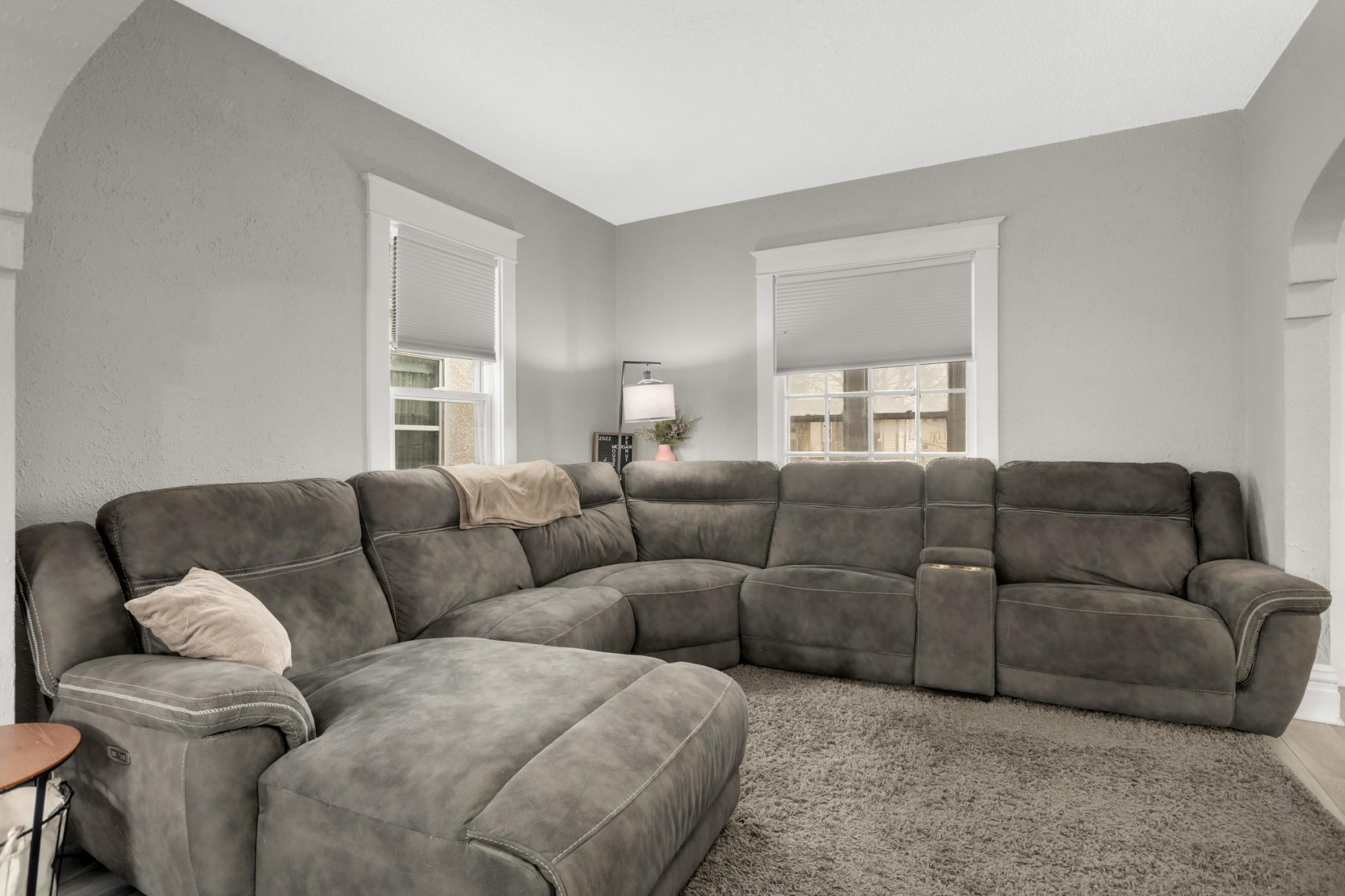 1329 Newton Avenue N