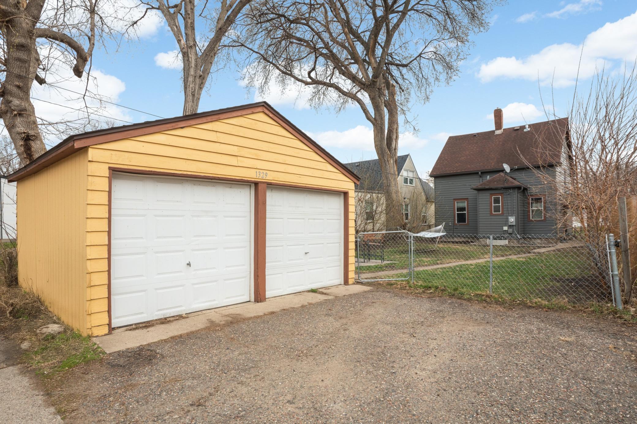 1329 Newton Avenue N