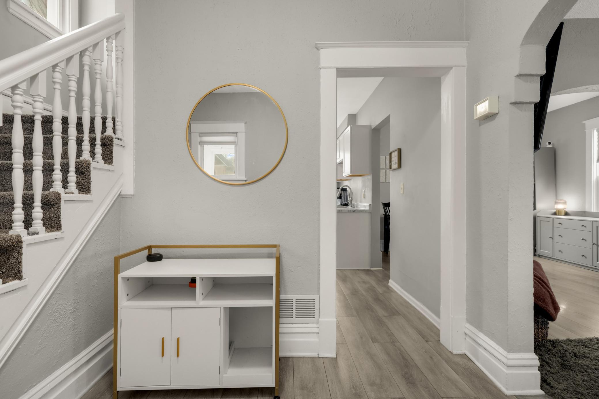 1329 Newton Avenue N