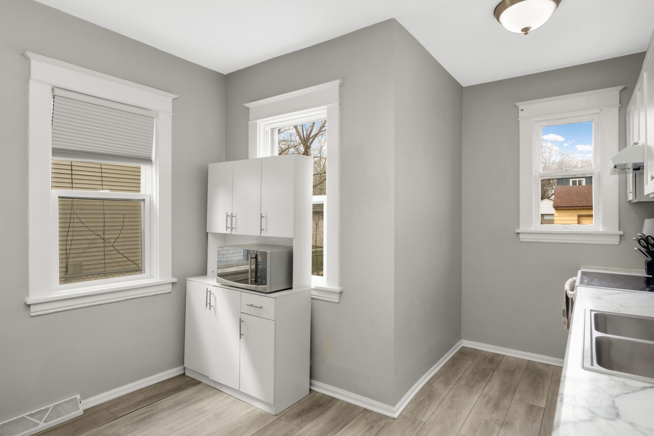 1329 Newton Avenue N