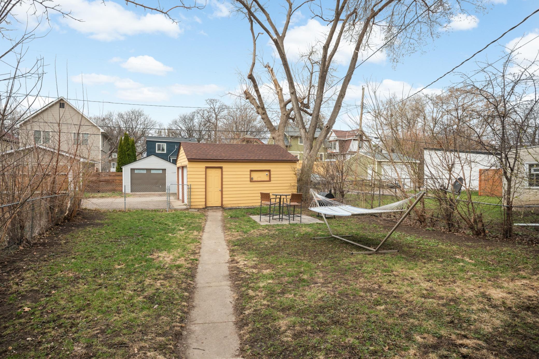 1329 Newton Avenue N