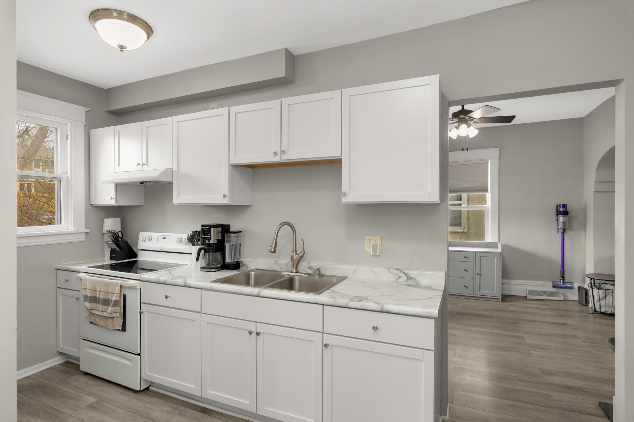 1329 Newton Avenue N