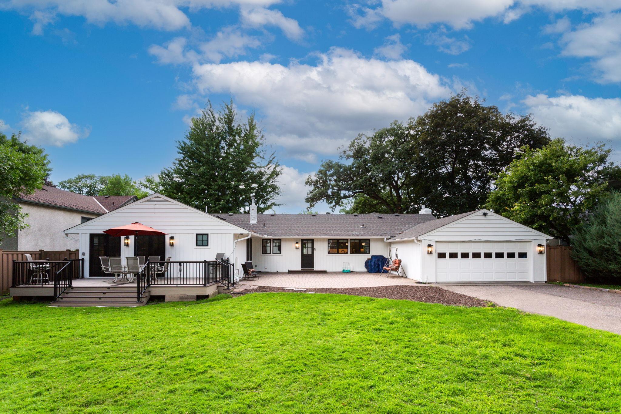 524 Mississippi River Boulevard S