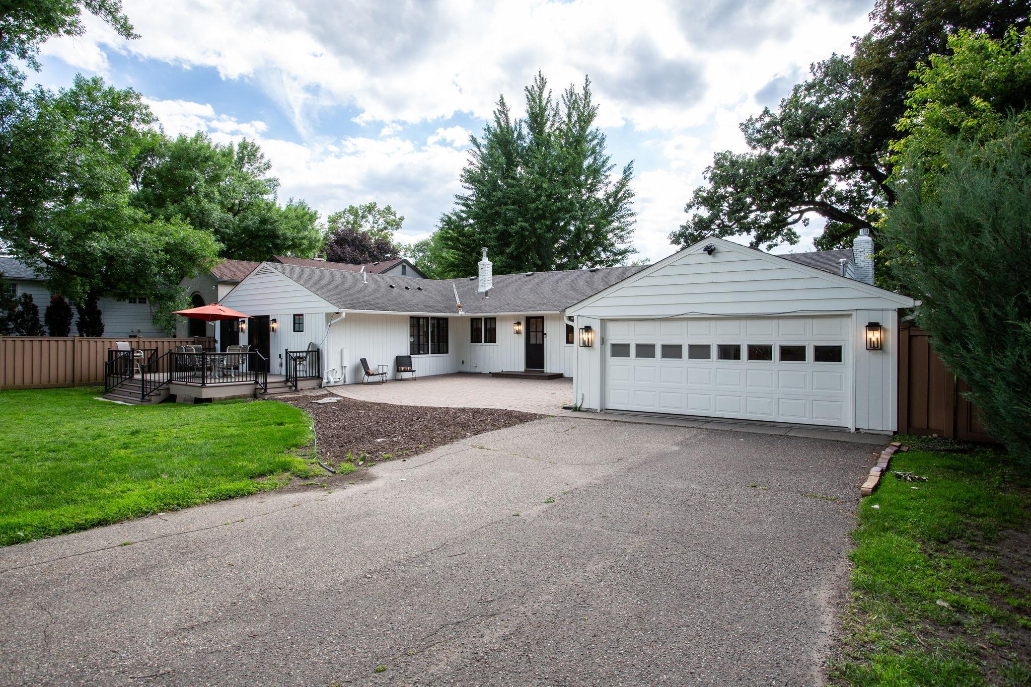 524 Mississippi River Boulevard S