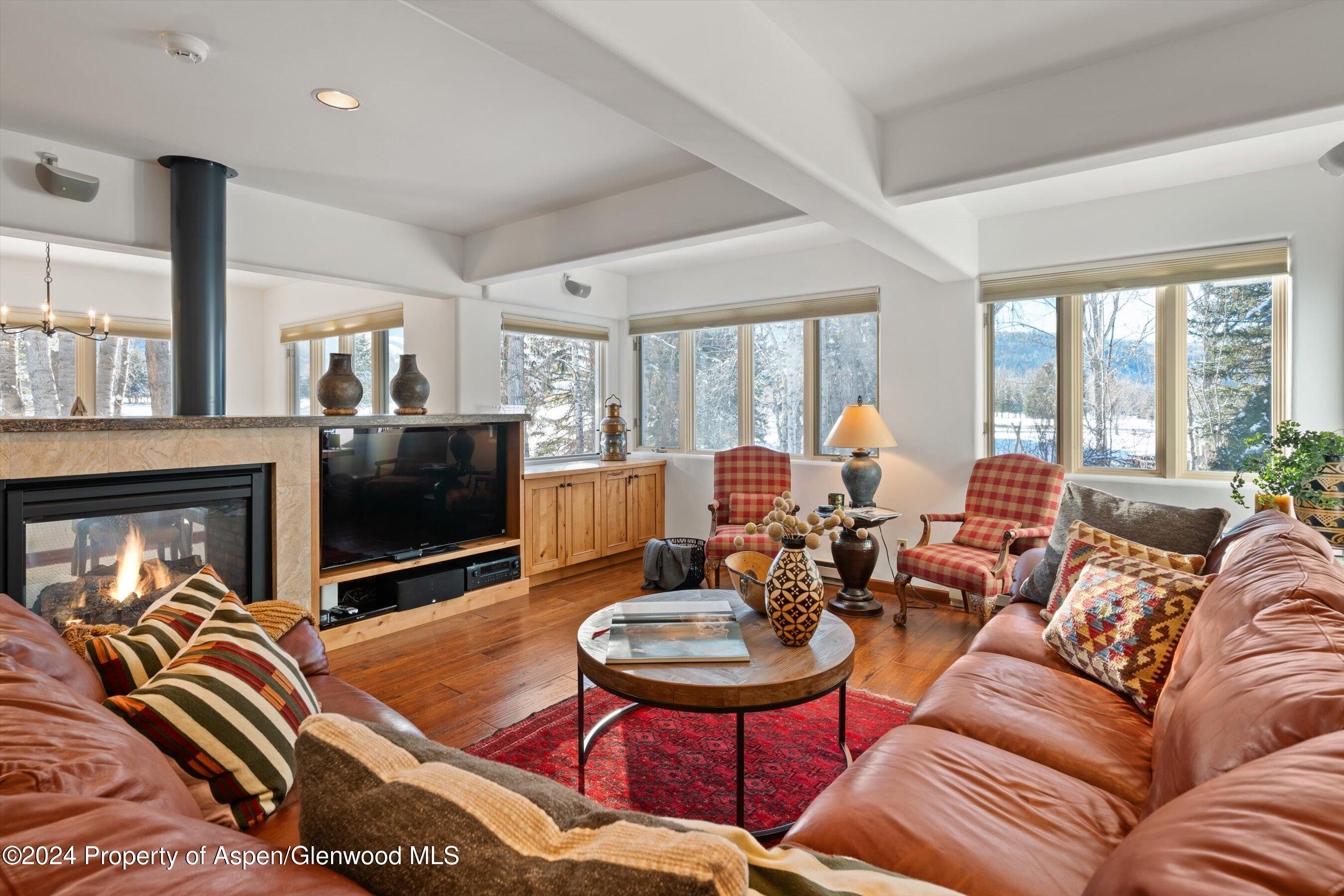 825 Cemetery Lane, 2