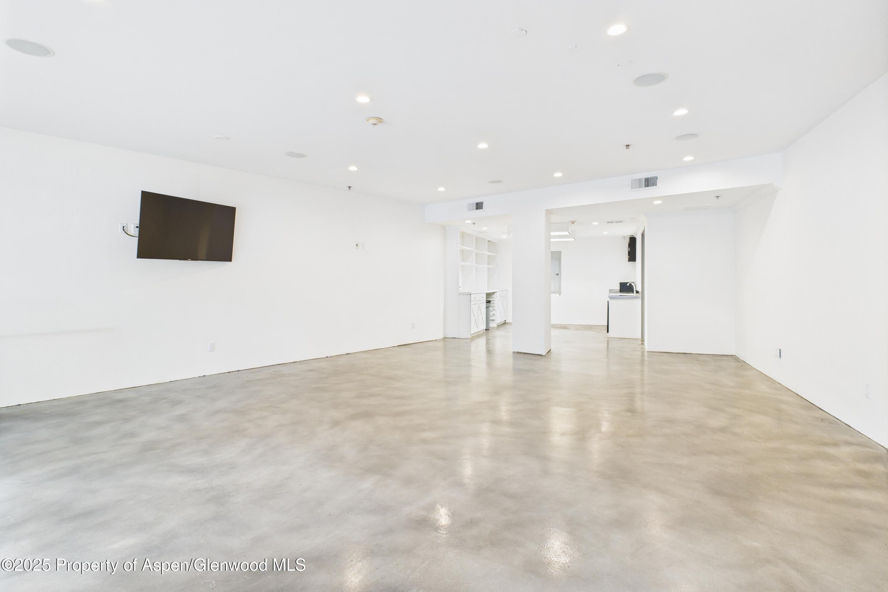 601 Rio Grande Place, 117B