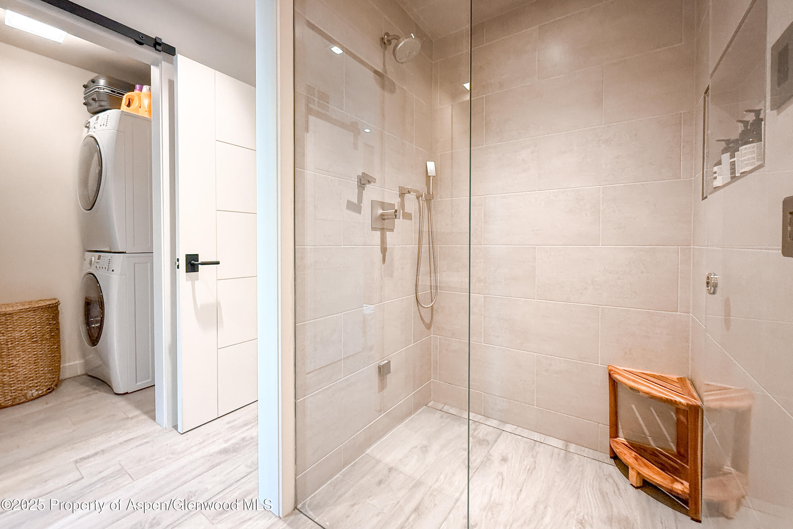 100 E Cooper Avenue, 4