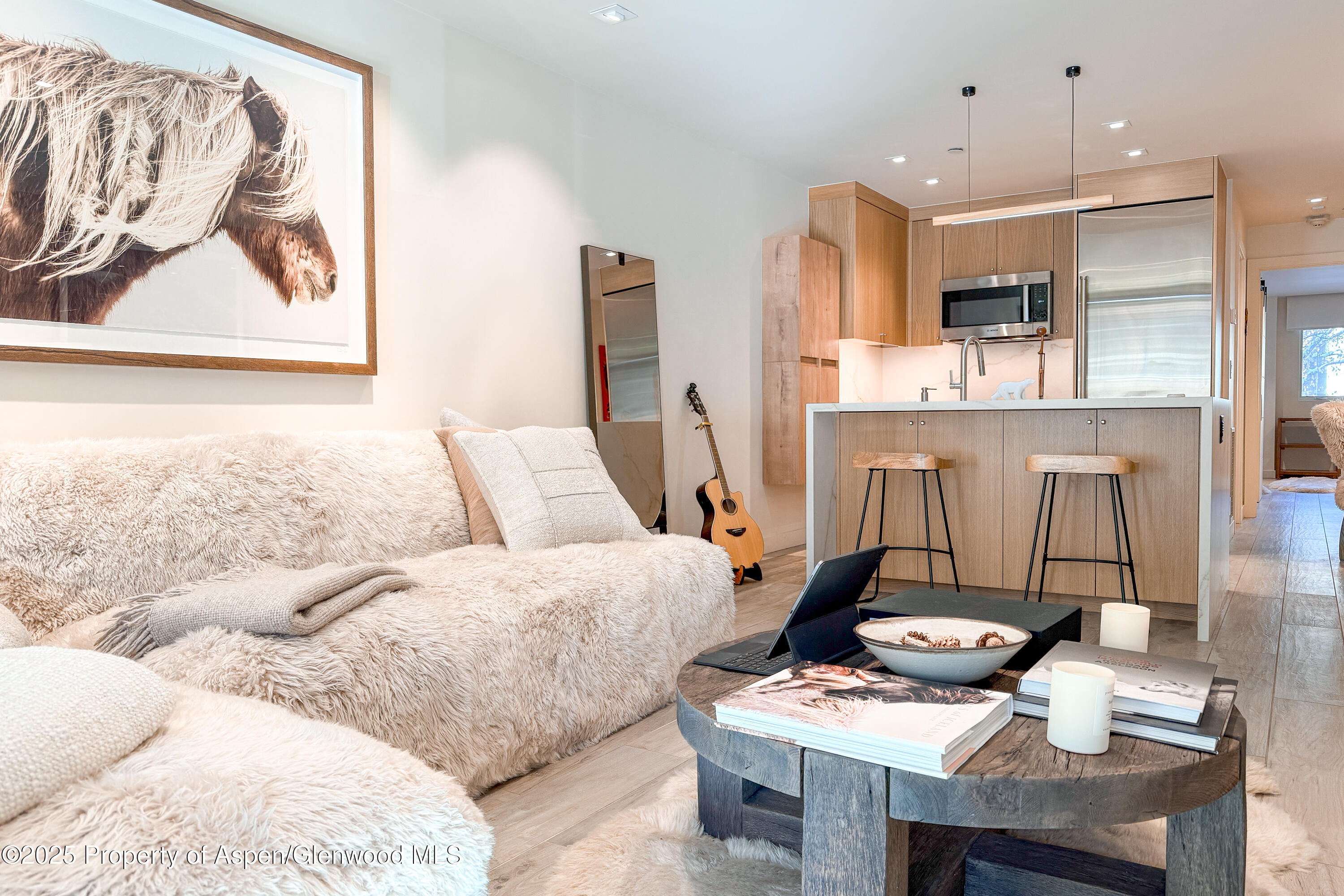 100 E Cooper Avenue, 4