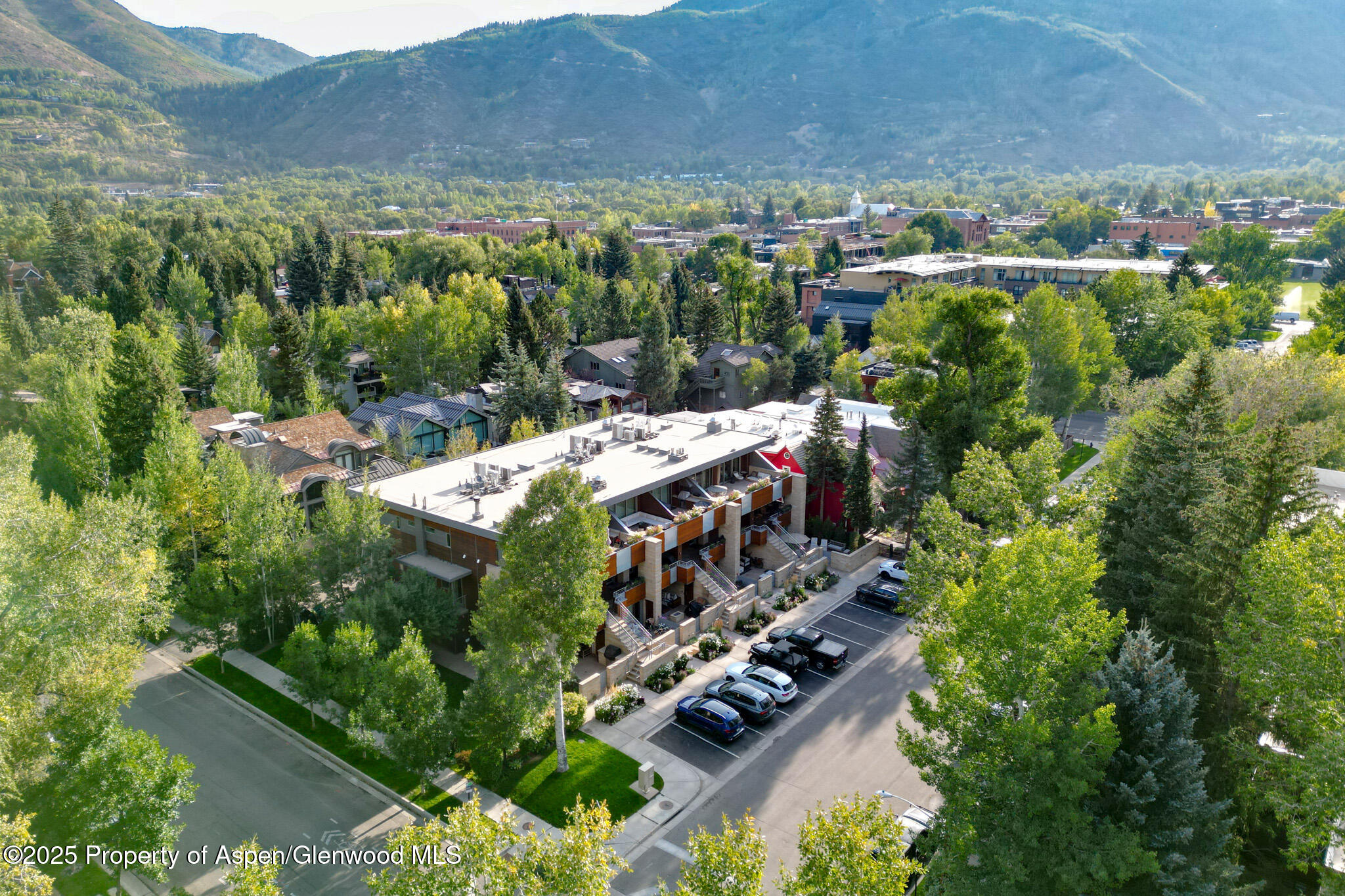 100 E Cooper Avenue, 4