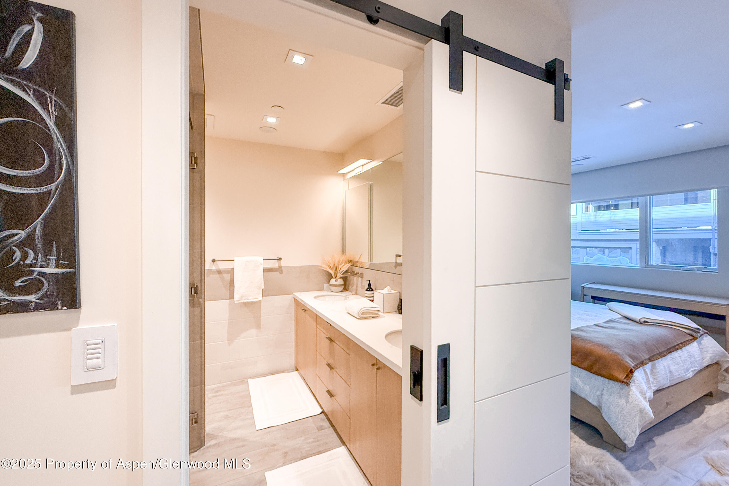 100 E Cooper Avenue, 4