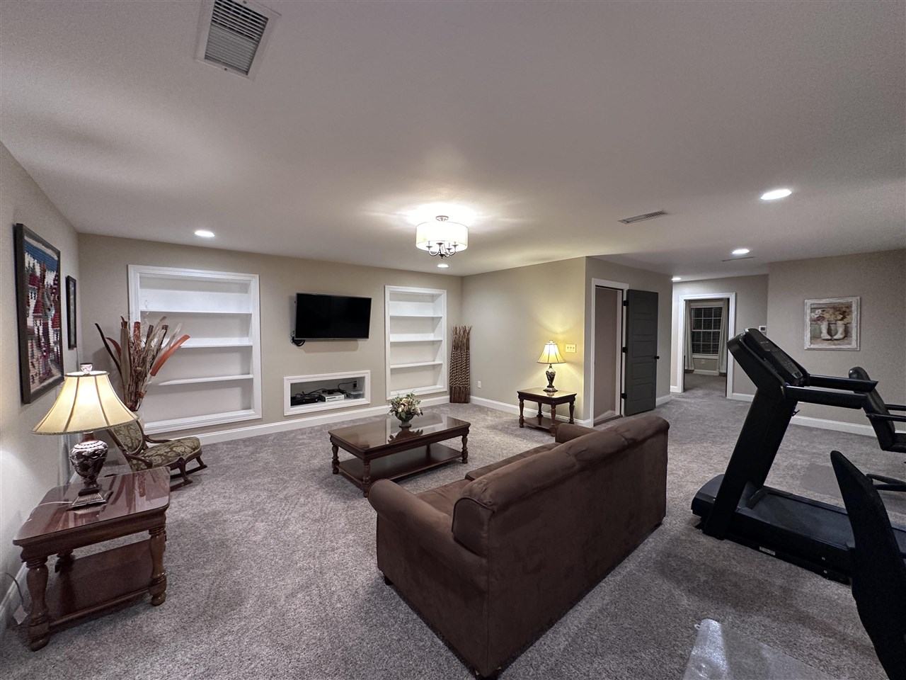 2415 Silver Oak Street