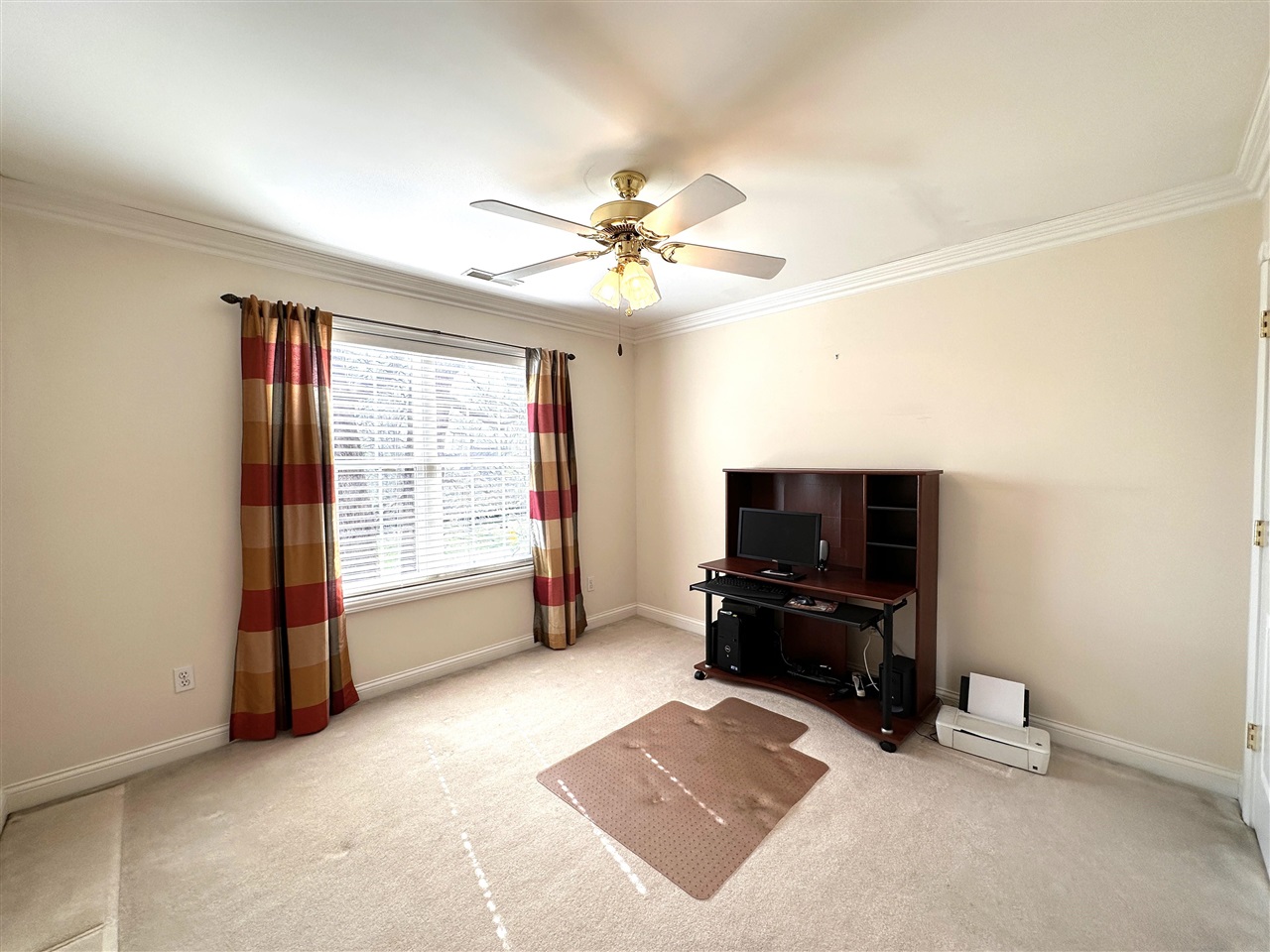 3384 Red Oak Court
