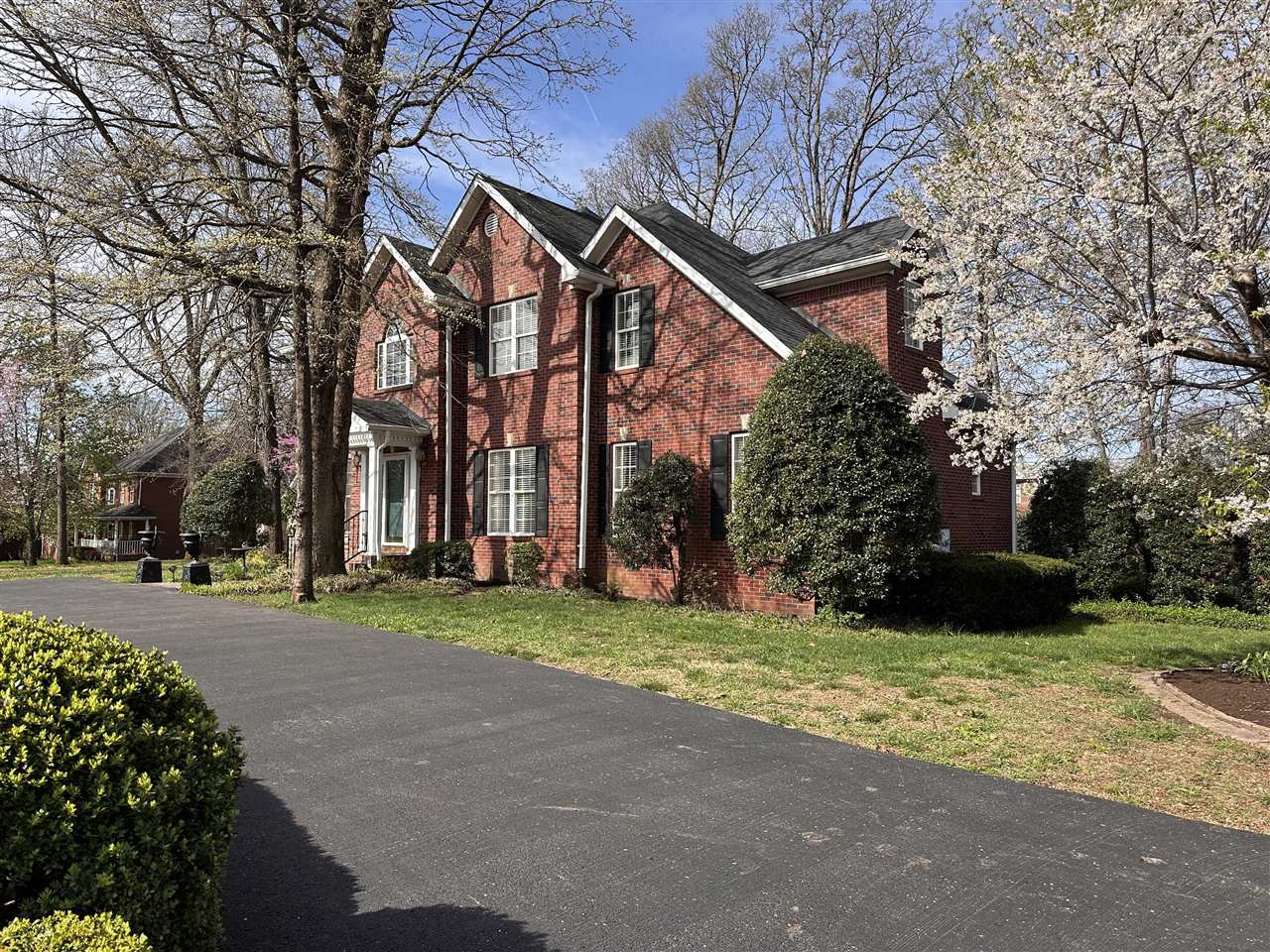 3384 Red Oak Court