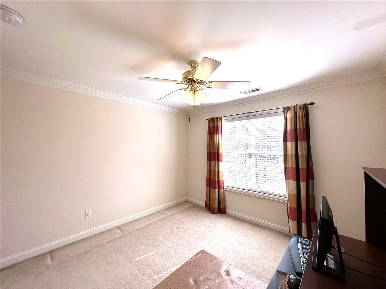 3384 Red Oak Court