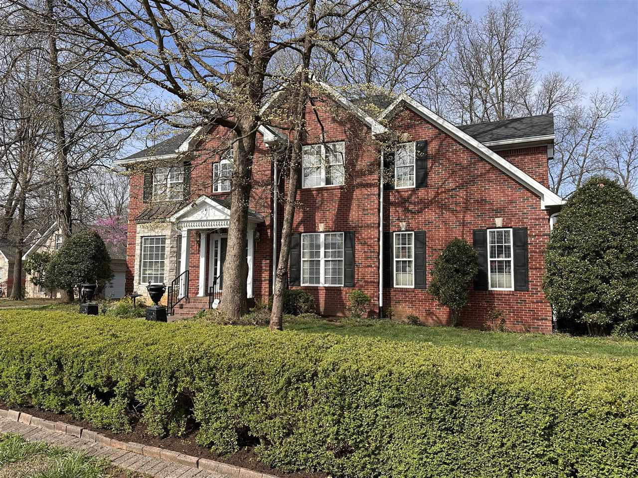 3384 Red Oak Court