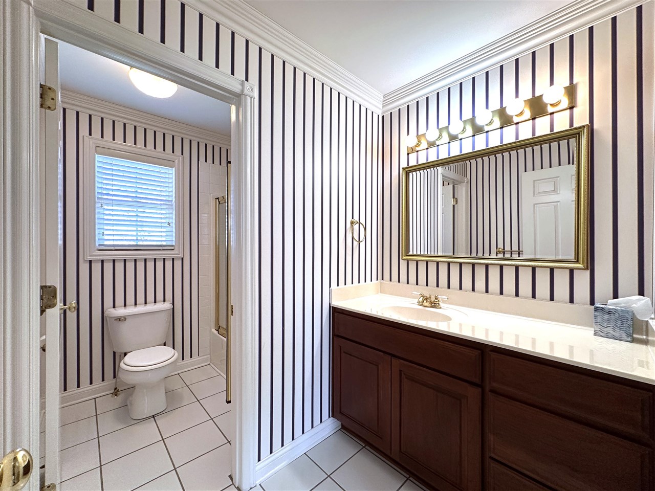 3384 Red Oak Court