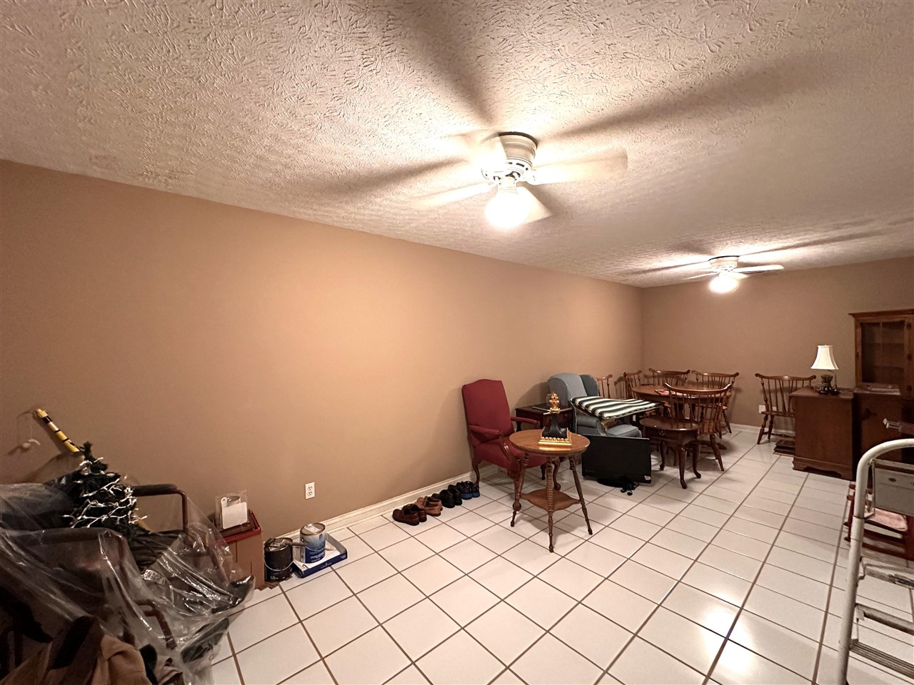 3384 Red Oak Court