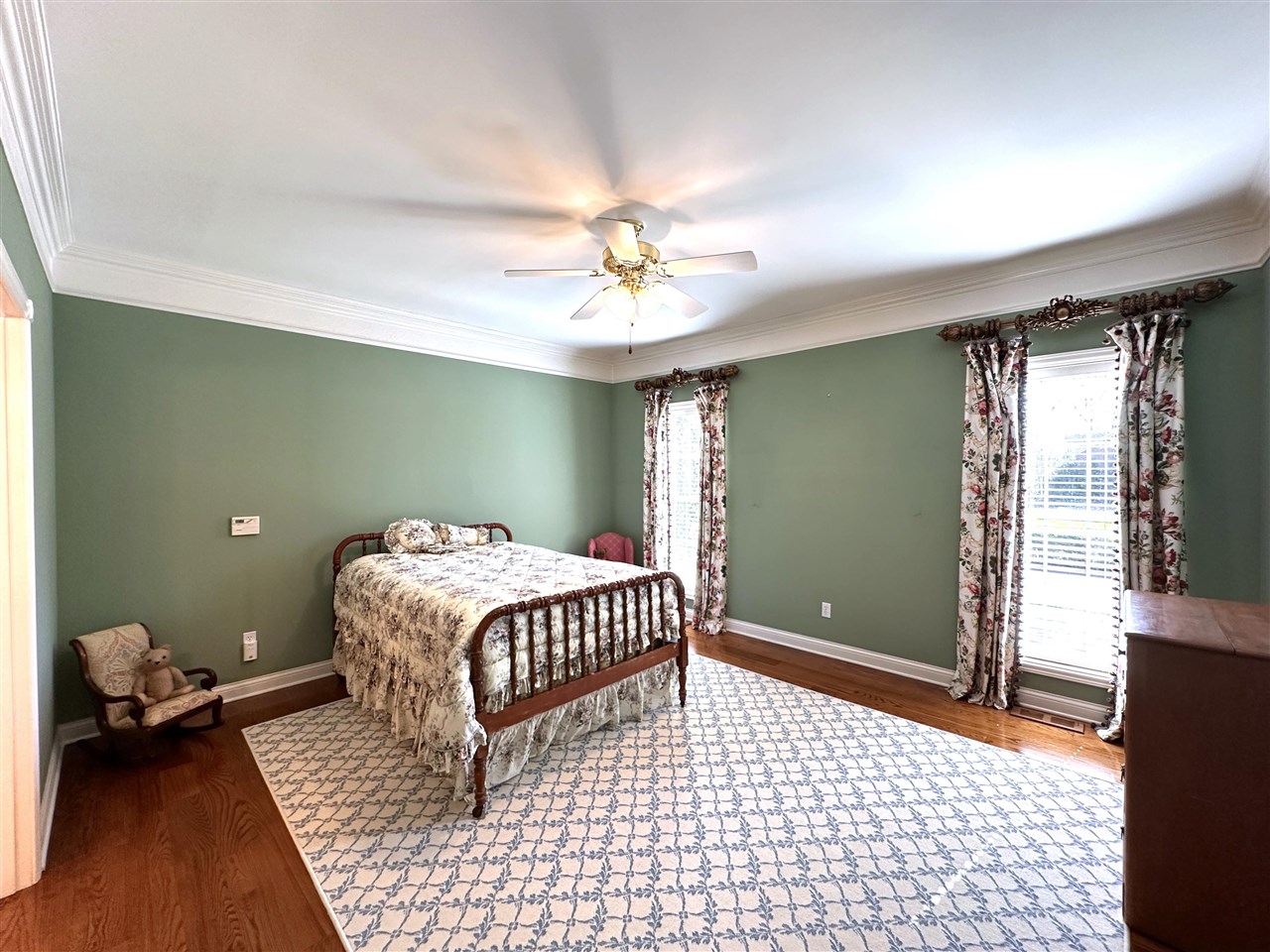 3384 Red Oak Court