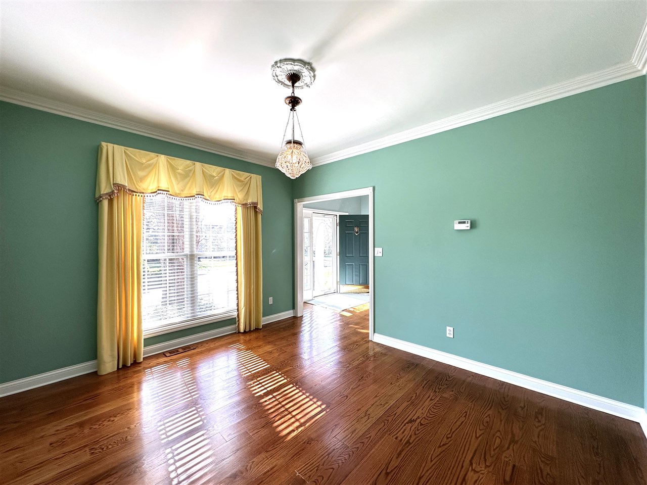 3384 Red Oak Court
