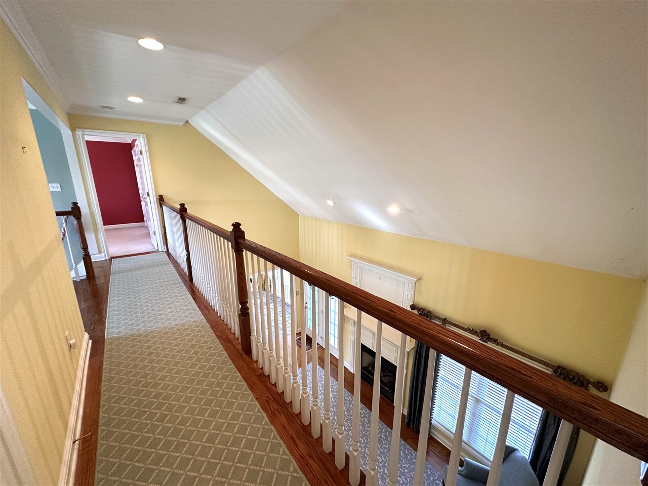 3384 Red Oak Court
