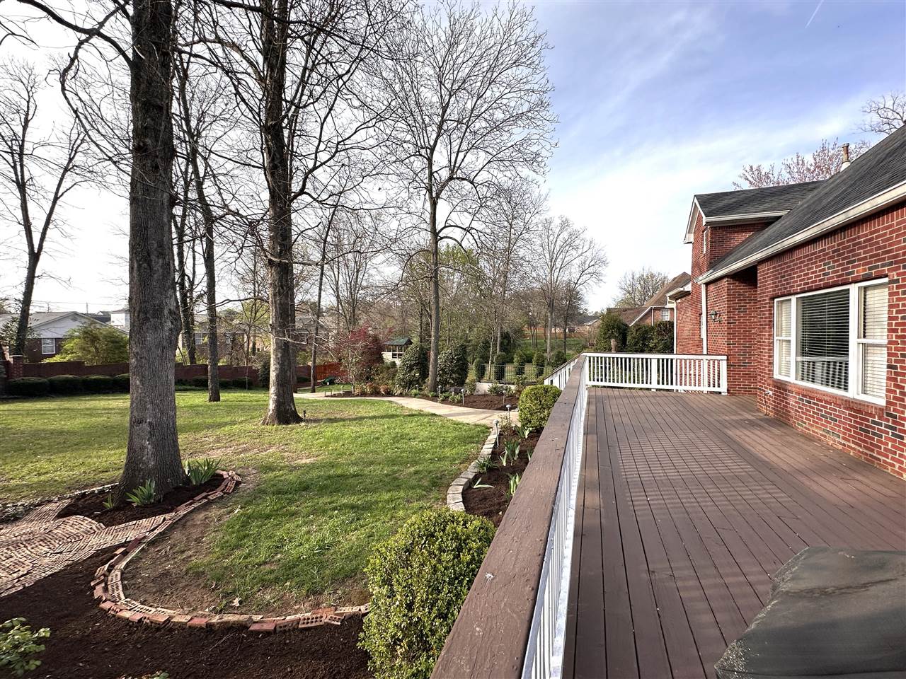3384 Red Oak Court