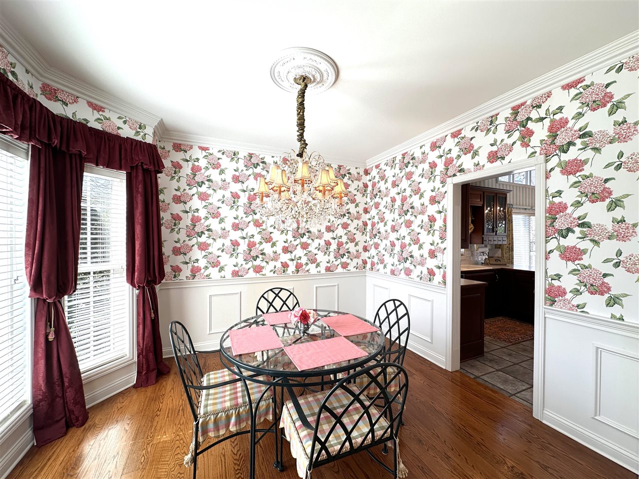 3384 Red Oak Court