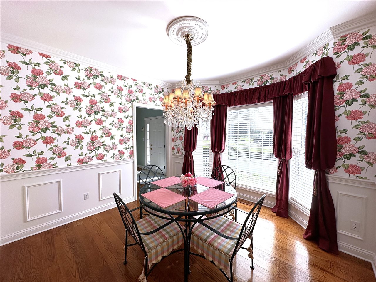 3384 Red Oak Court