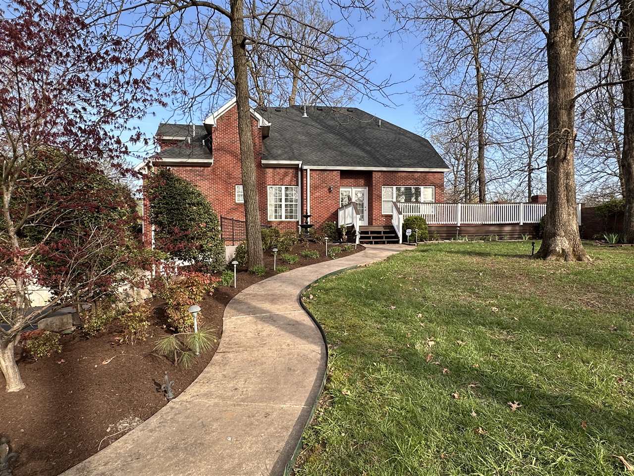 3384 Red Oak Court