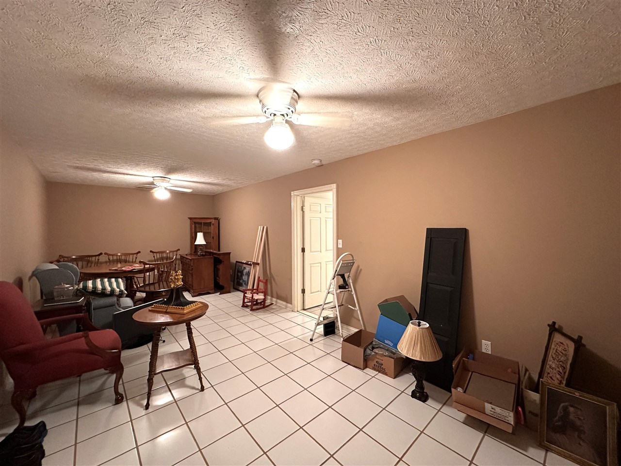 3384 Red Oak Court