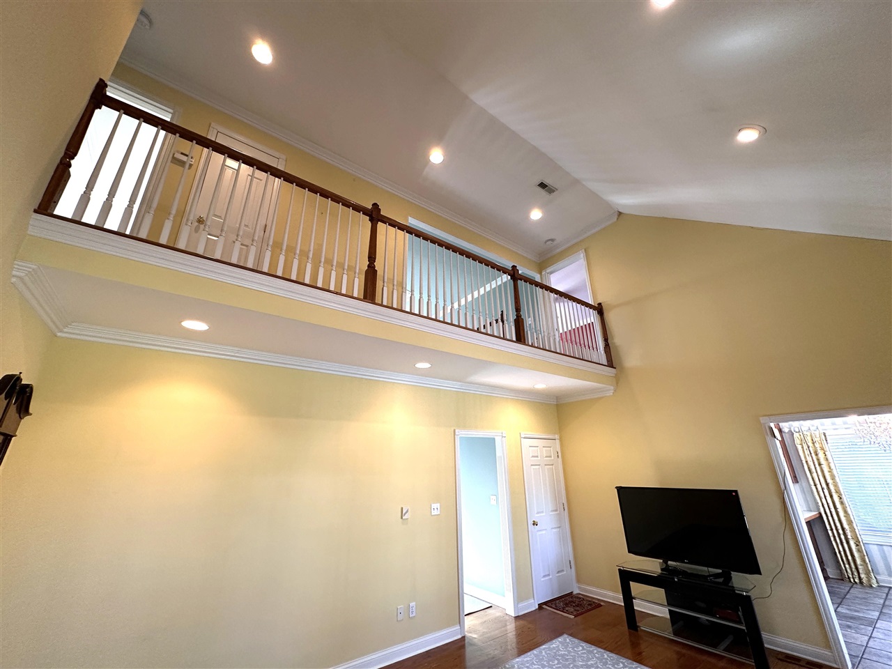3384 Red Oak Court