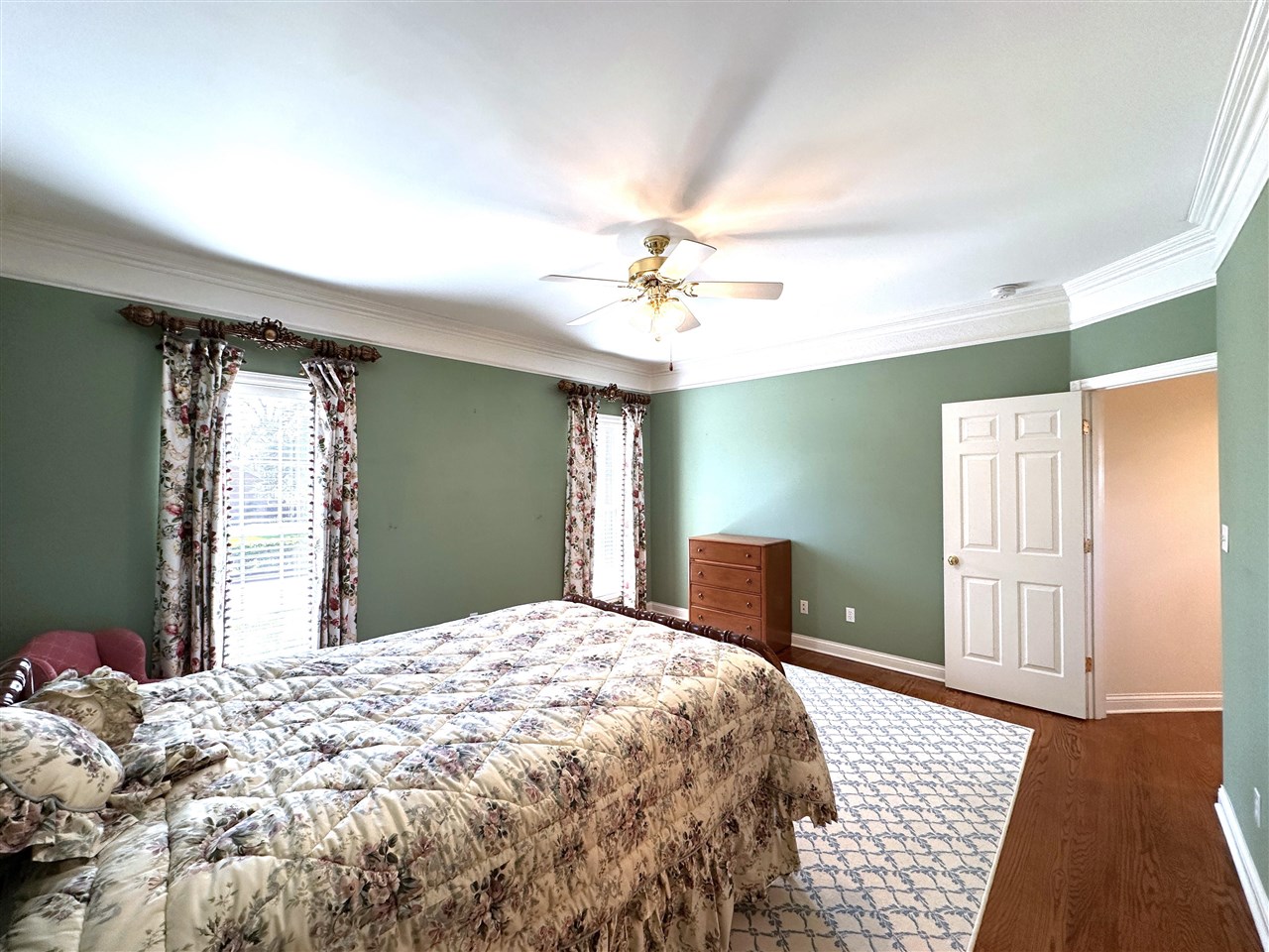 3384 Red Oak Court