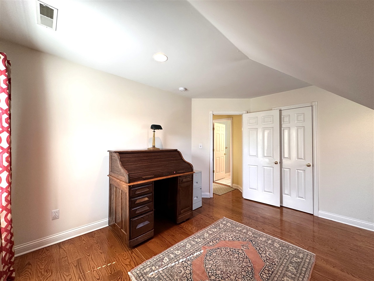 3384 Red Oak Court