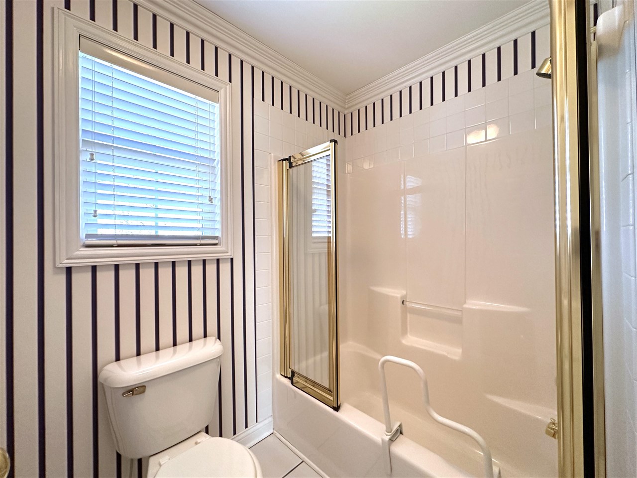 3384 Red Oak Court