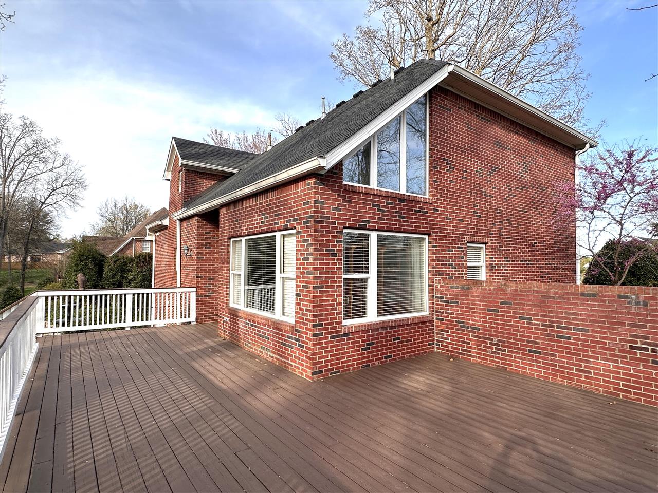 3384 Red Oak Court