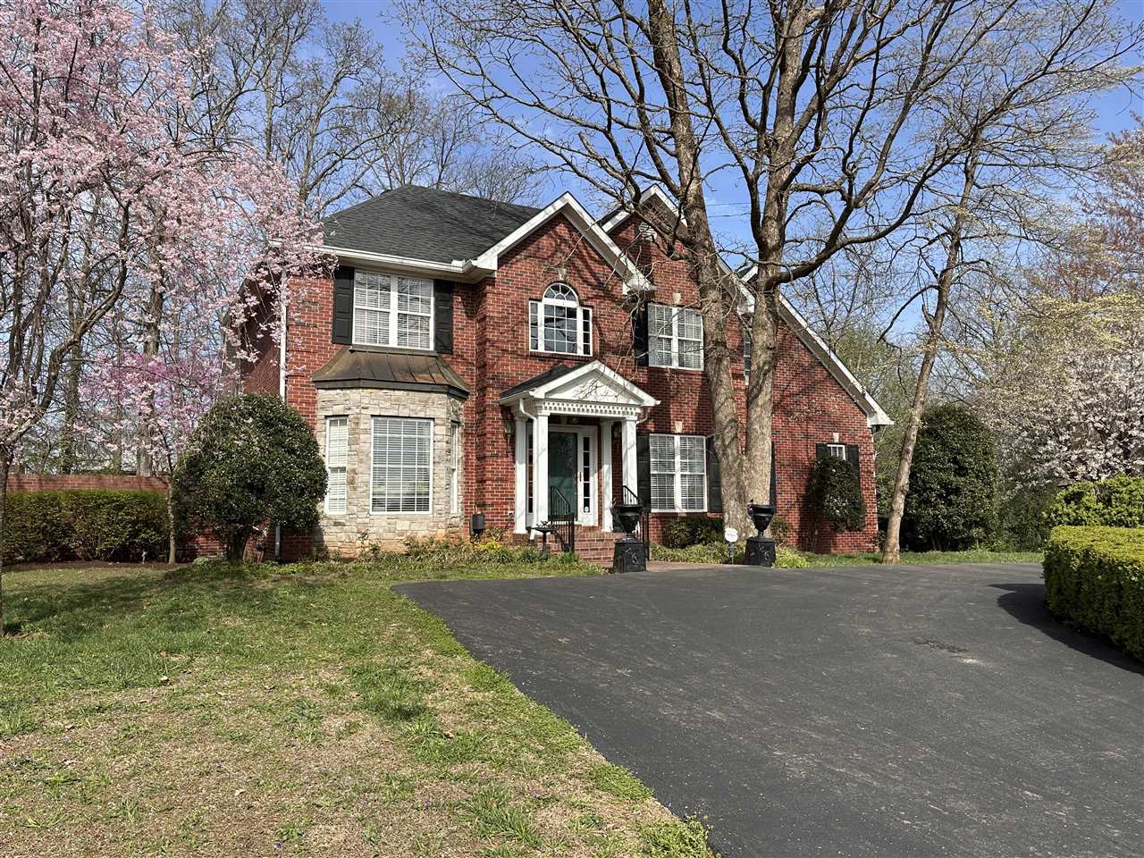 3384 Red Oak Court