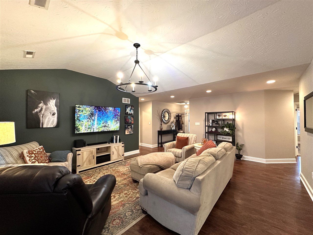 5435 Hackberry Way
