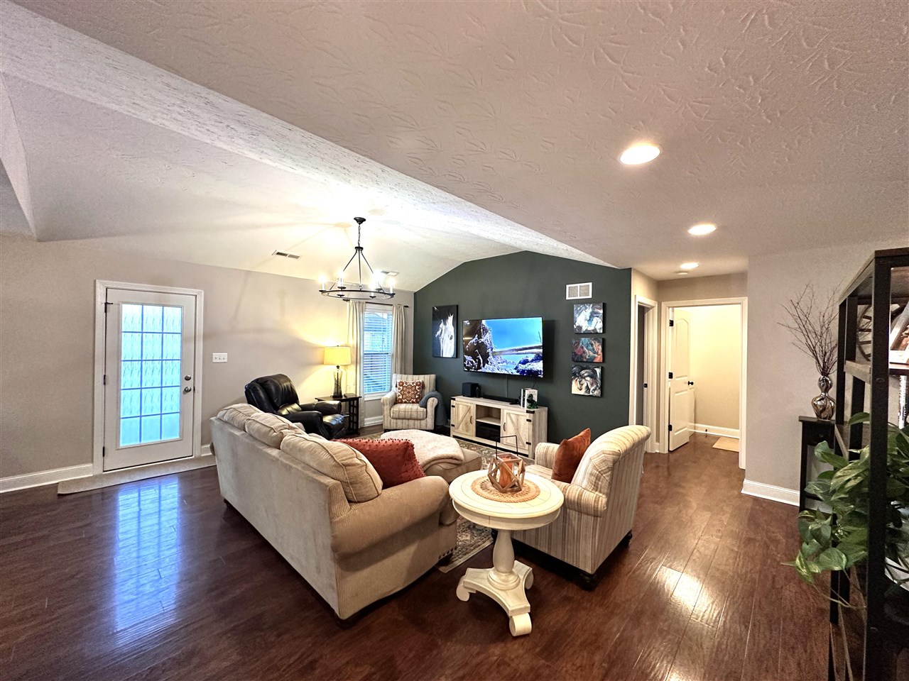 5435 Hackberry Way