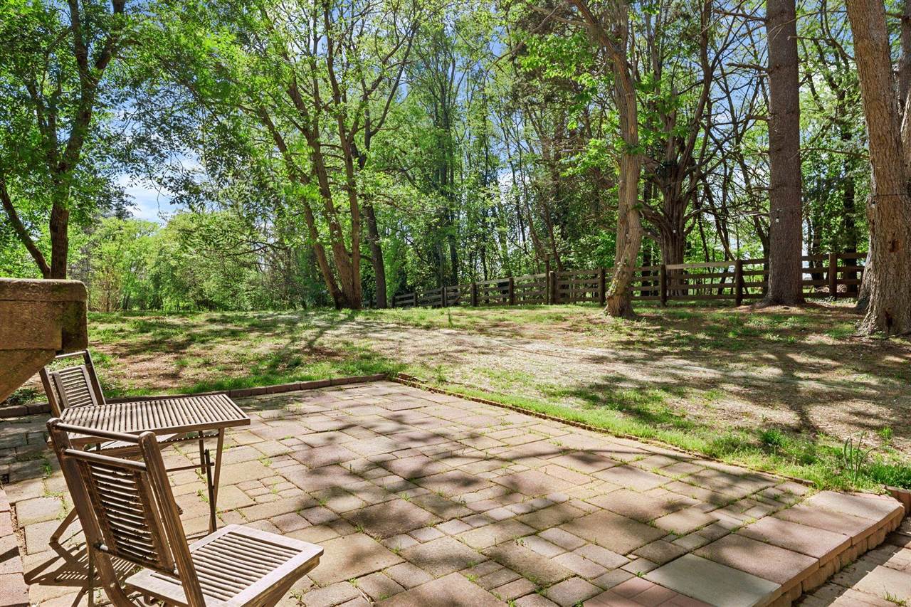 2037 Middle Bridge Road