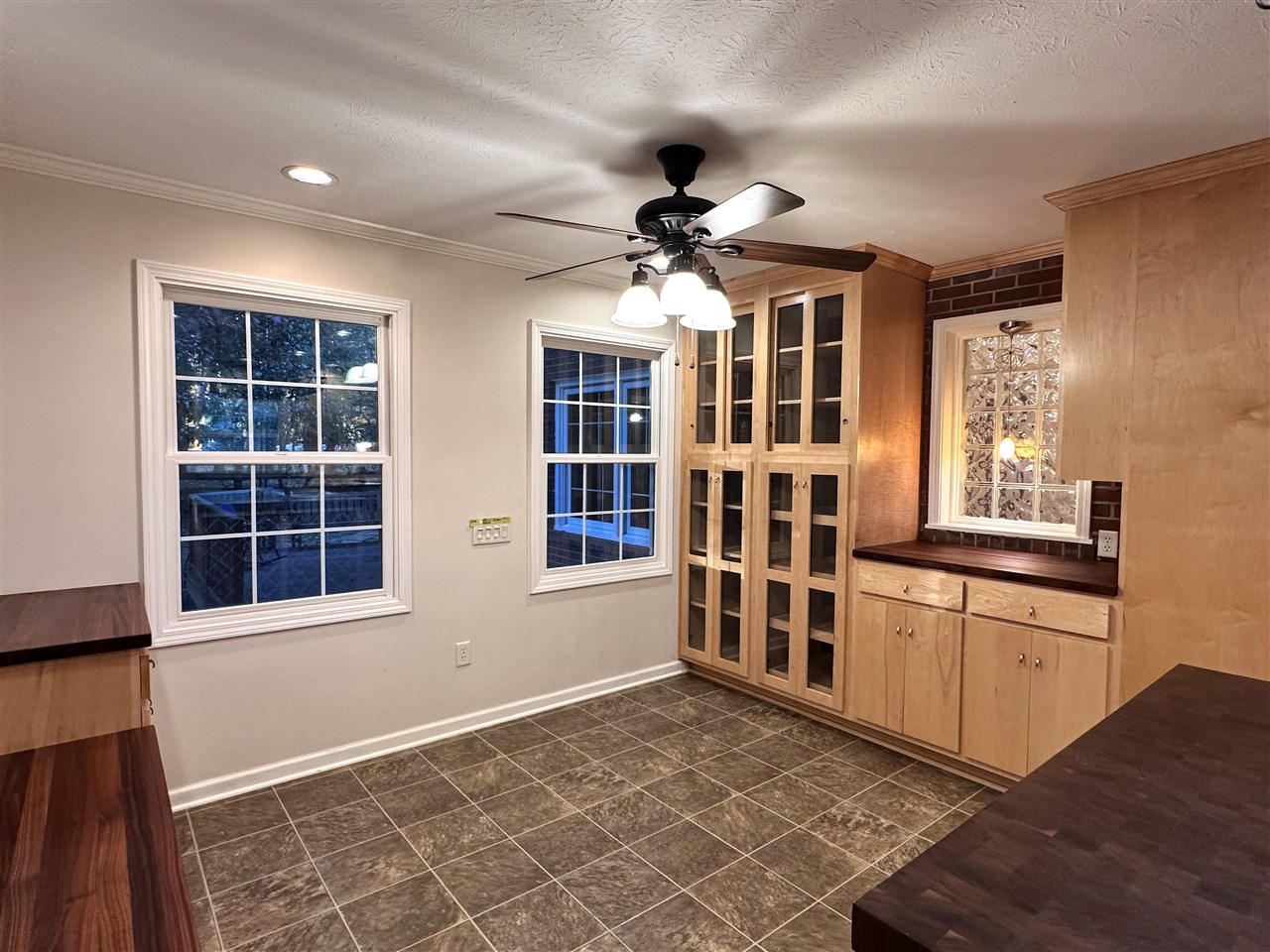 2037 Middle Bridge Road