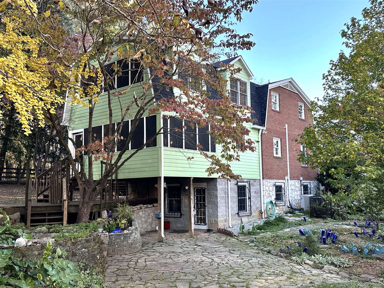 2037 Middle Bridge Road