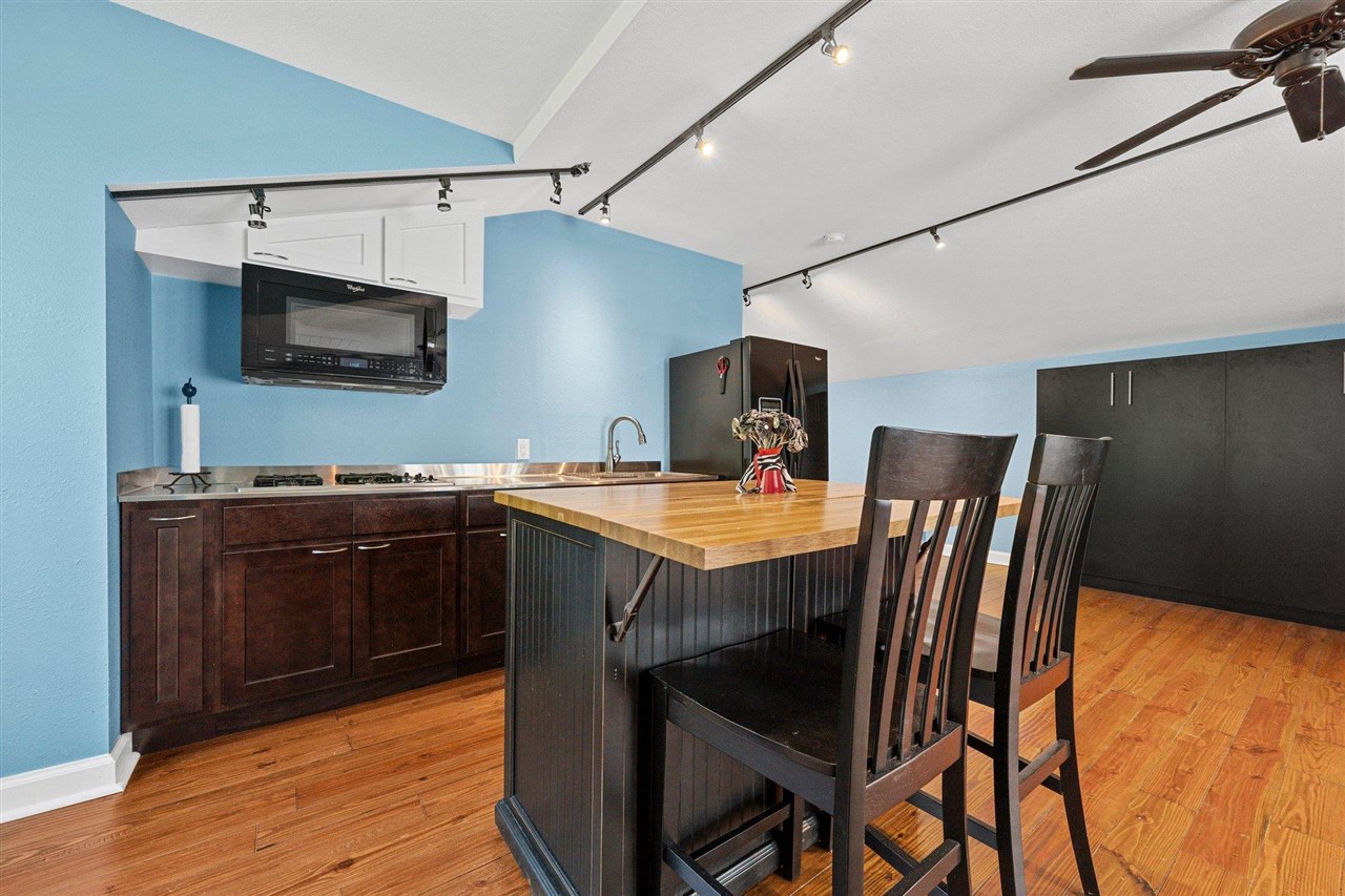 2037 Middle Bridge Road