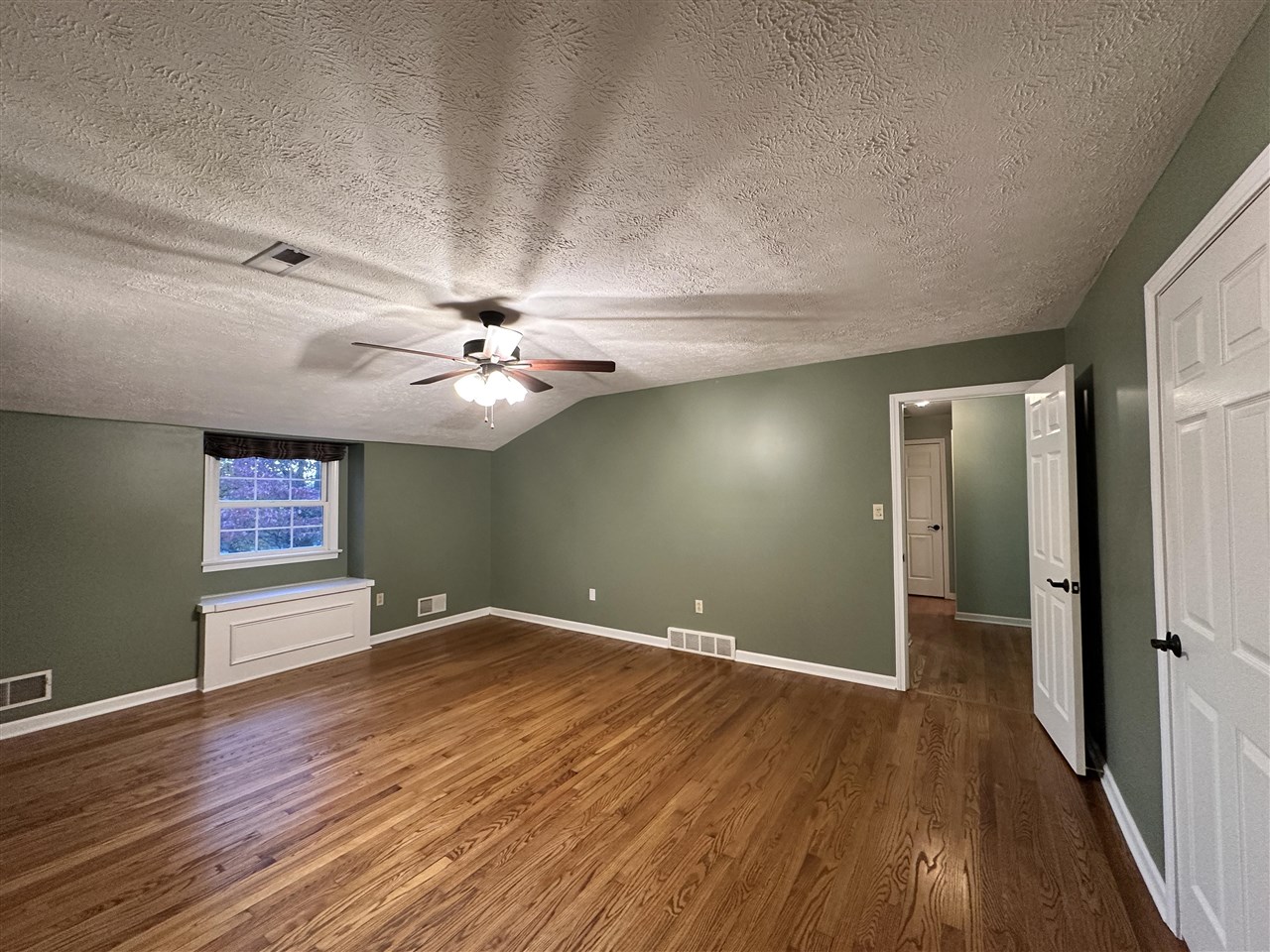 2037 Middle Bridge Road