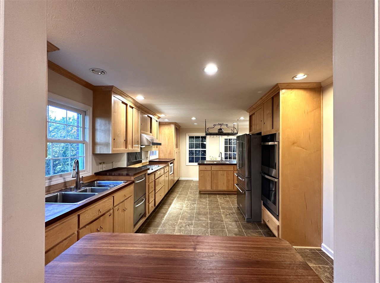 2037 Middle Bridge Road